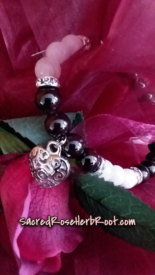 Heart Charm Bracelet Garnet Rose Quartz Crystal Bracelet Gentle Healing Love Bracelet Gem Bracelet Self Worth Gemstone Crystal Bracelet